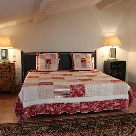 La Petite Bed & Breakfast *